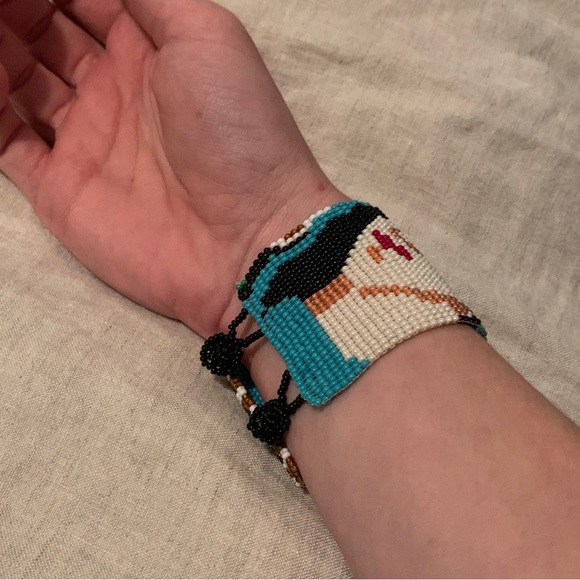 Beaded mother Mary virgin wide bracelet - Picture 9 of 13